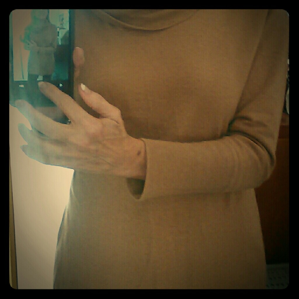 Warm tunic top - Picture 1 of 3